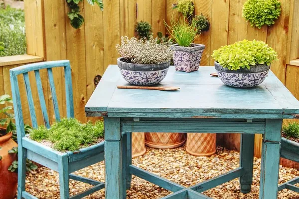 Garden Furniture for a Small Garden